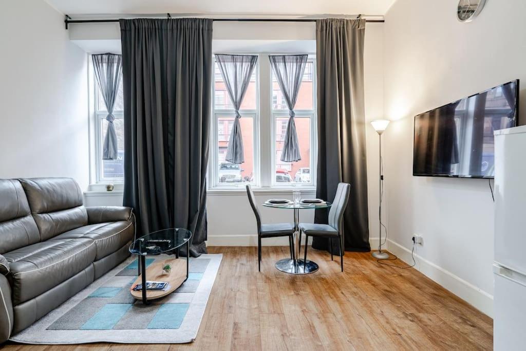 Stunning Ground Floor Flat In Southside. Apartment กลาสโกว์ ภายนอก รูปภาพ